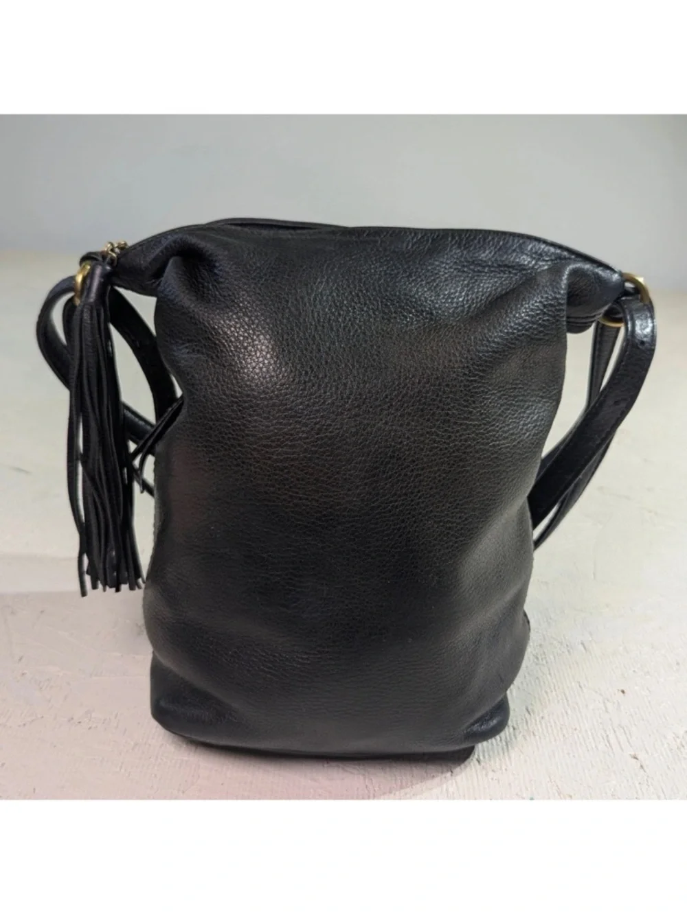 HOBO Hobo Convertible Backpack Crossbody Black Pebbled Leather Tassel - Picture 2 of 9